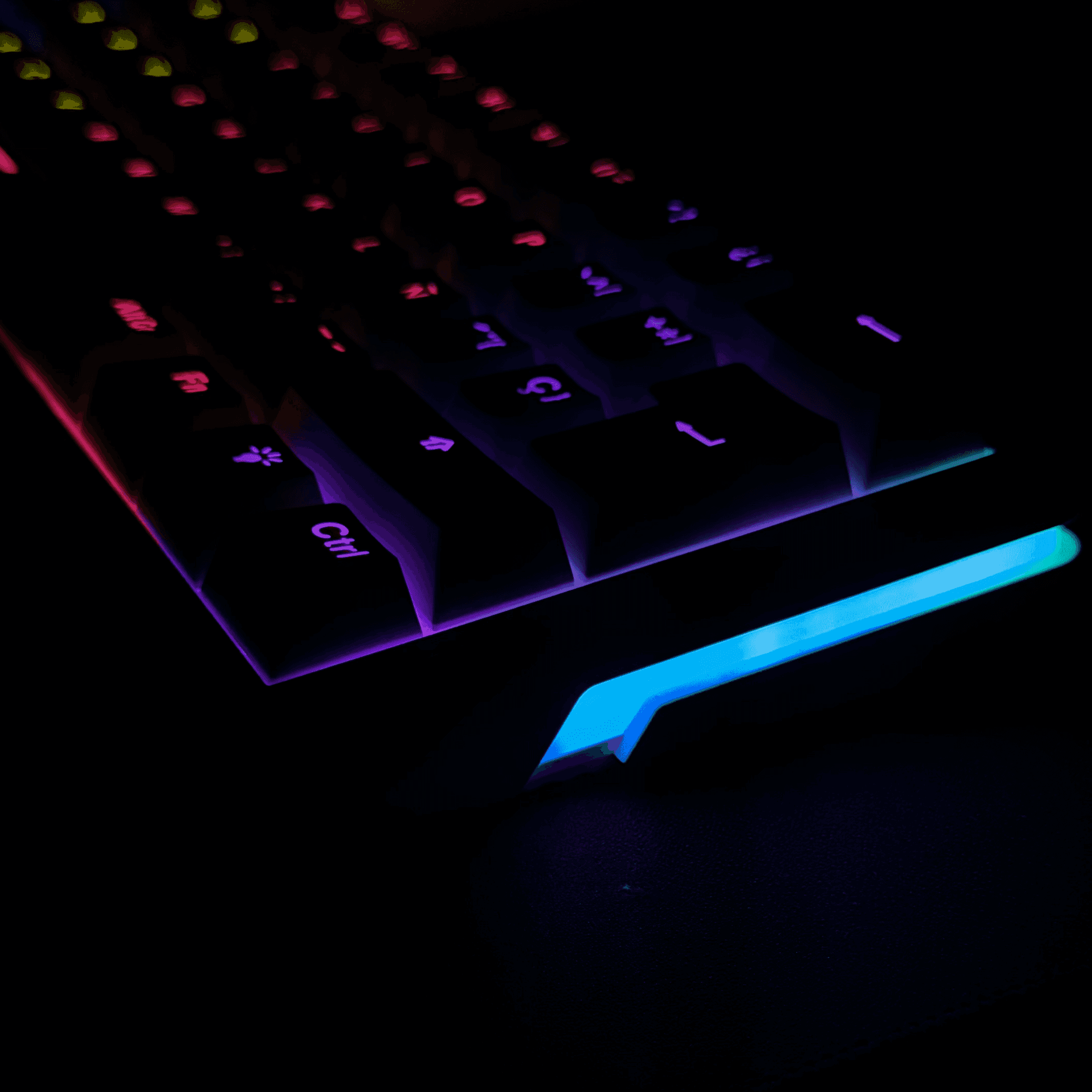 Teclado mecánico gamer AG61 Negro RGB - Azul Switch