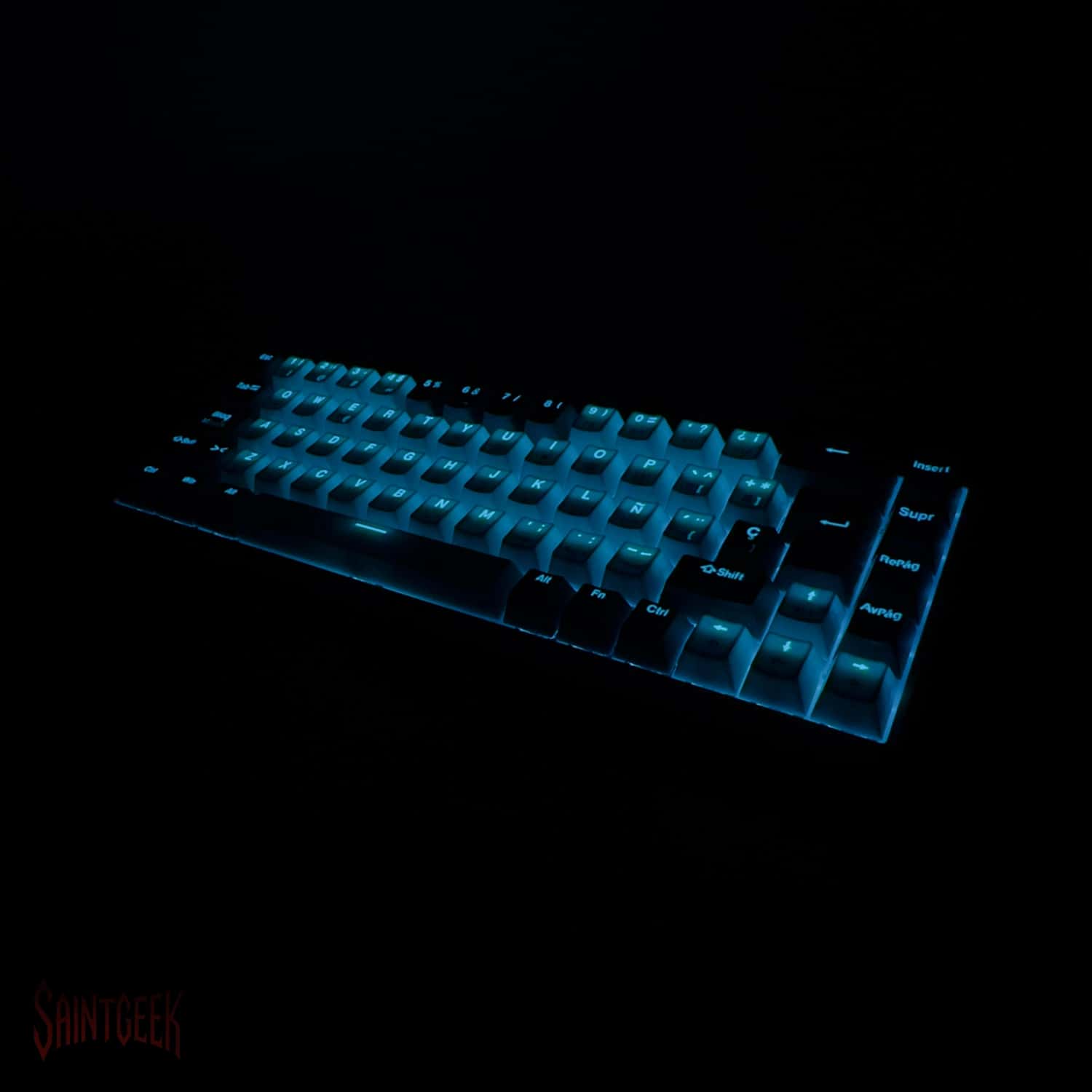 Teclado mecánico gamer TK68 Blanco RGB - Red Switch