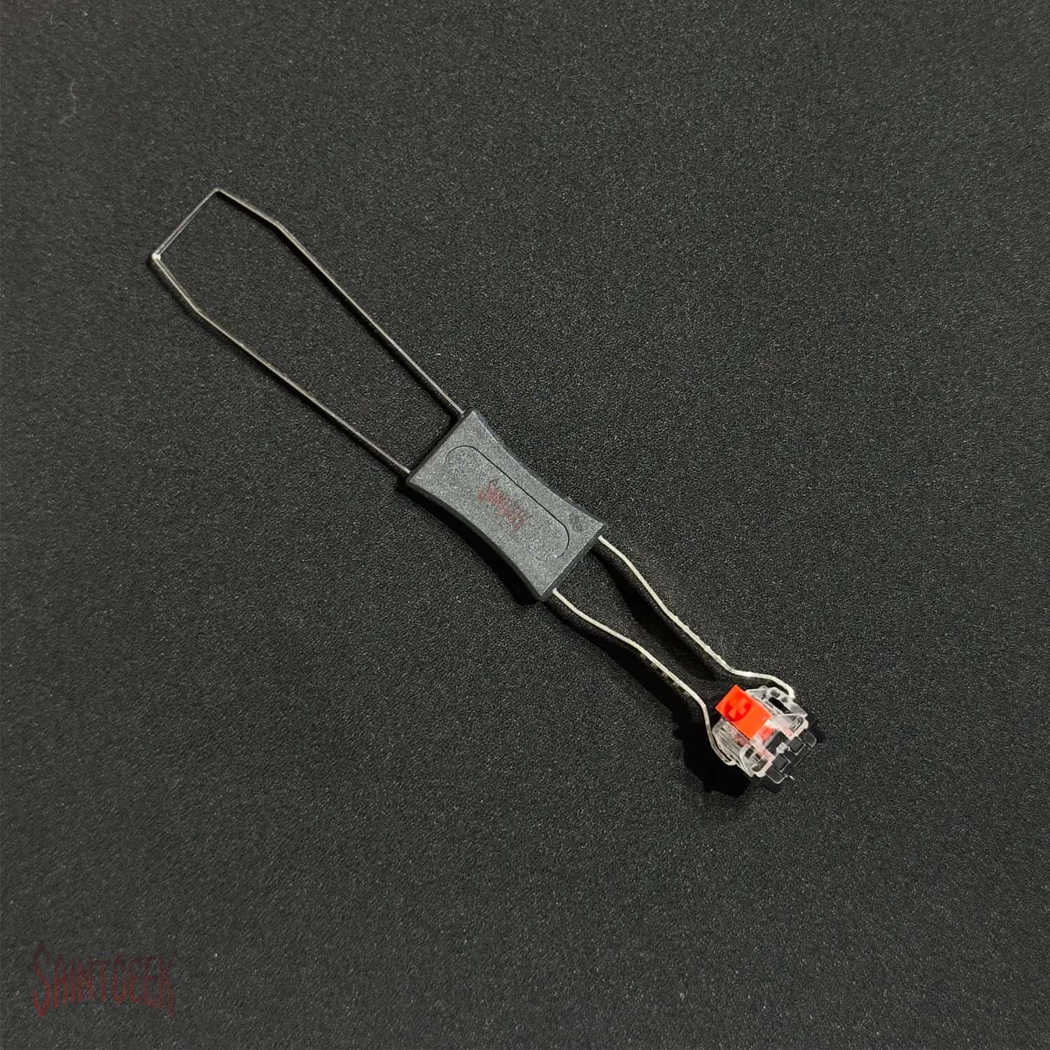 Teclado mecánico gamer TK68 Blanco RGB - Red Switch