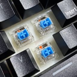 Teclado mecánico gamer AG61 Negro RGB - Azul Switch
