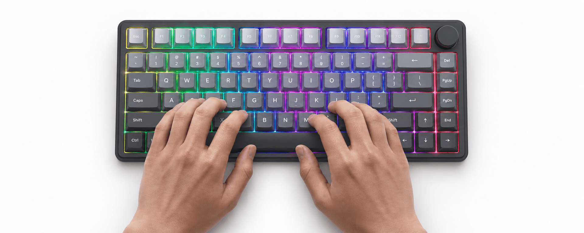 Manos escribiendo en un teclado mecánico compacto blanco