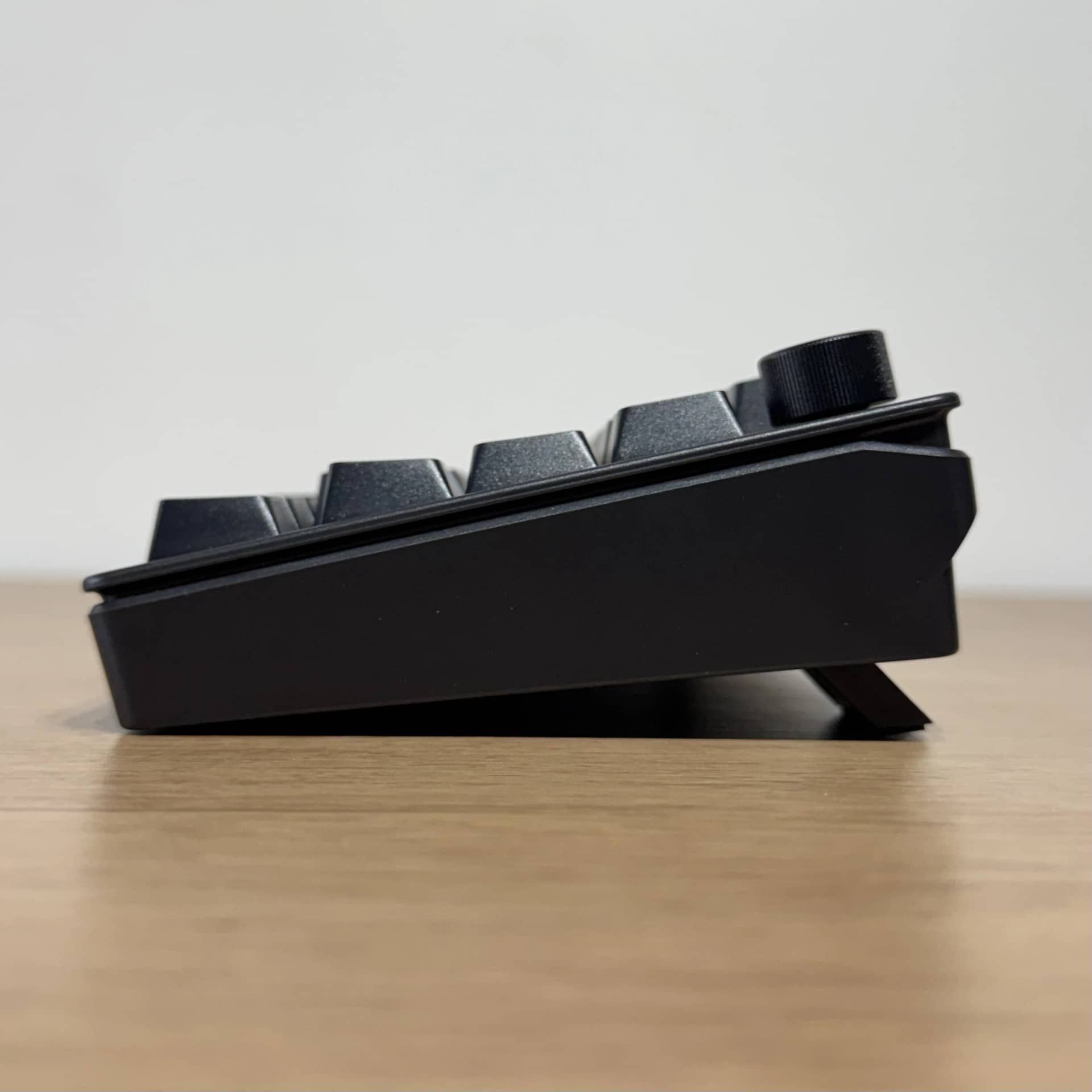 Teclado: V68 Negro